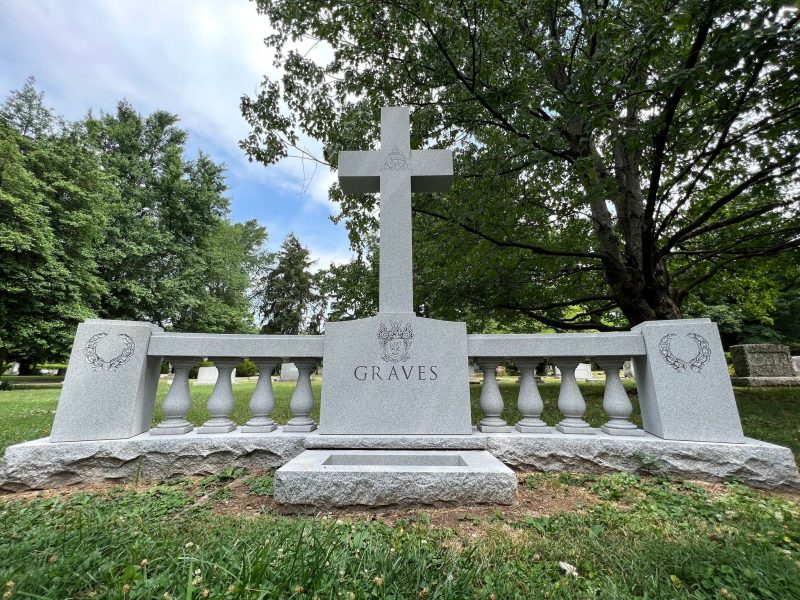 Graves Estate Memorial